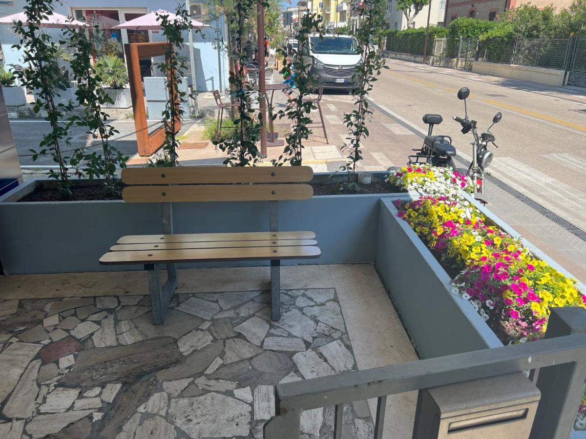 Hotel Estense Rimini Exterior photo